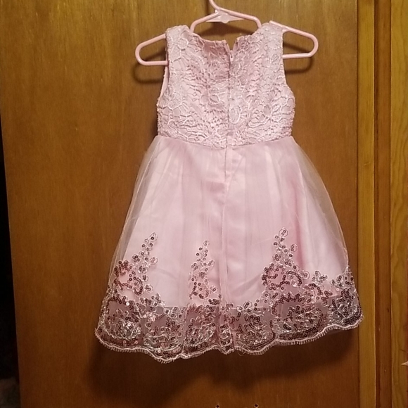 Pink girls dress - Picture 3 of 3